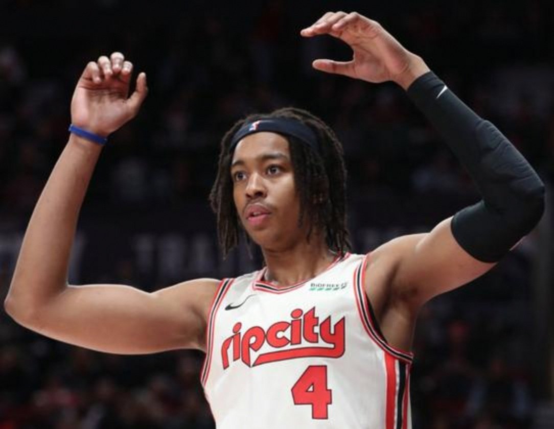 乐竟体育中文-开拓者队锋线火力强大,压倒对手怎么办